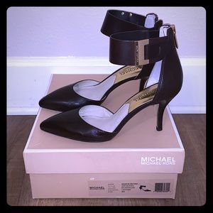 UEC - Michael Kors ankle strap pumps, dk choc brwn